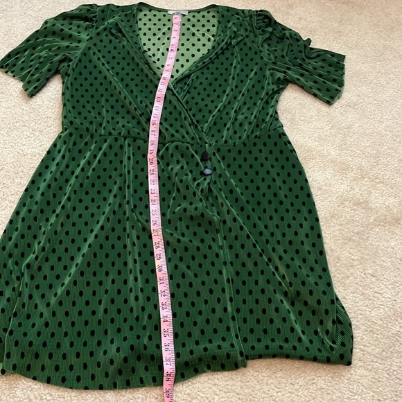 Green and Black Polk-a-Dot ASOS mid-length dress, size 18 - Picture 11 of 14